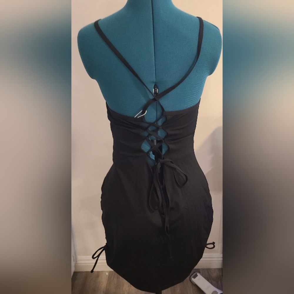 NWT Halara Lace Up Back Bodycon Side Hem Ties, Medium - Picture 4 of 6